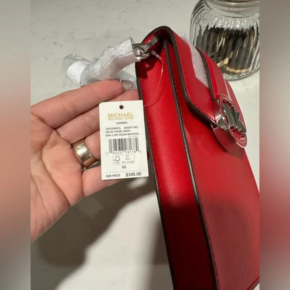 SOLD🤍MICHAEL KORS Carmen small phone holder crossbody bag ♥️ - Picture 8 of 12